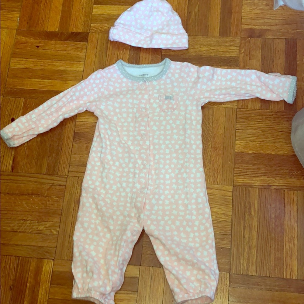 Carter’s pjs w/ matching hat